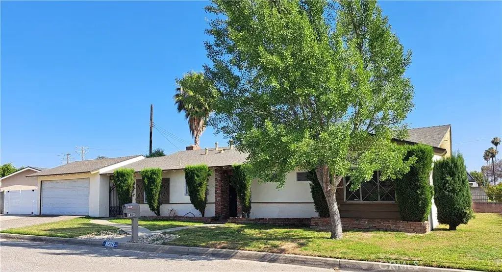 1404 E Louisa, West Covina