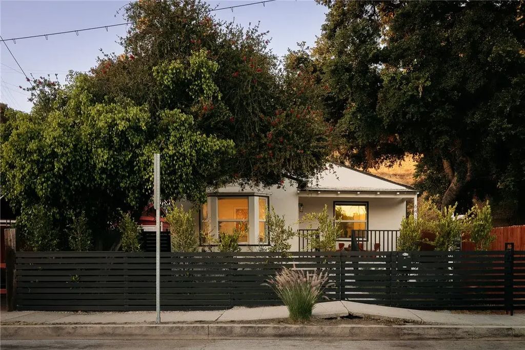 6417 La Riba Way, Los Angeles