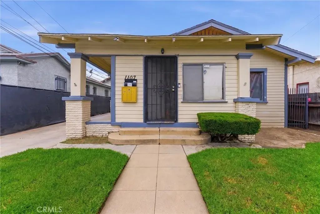 1107 Mahanna, Long Beach