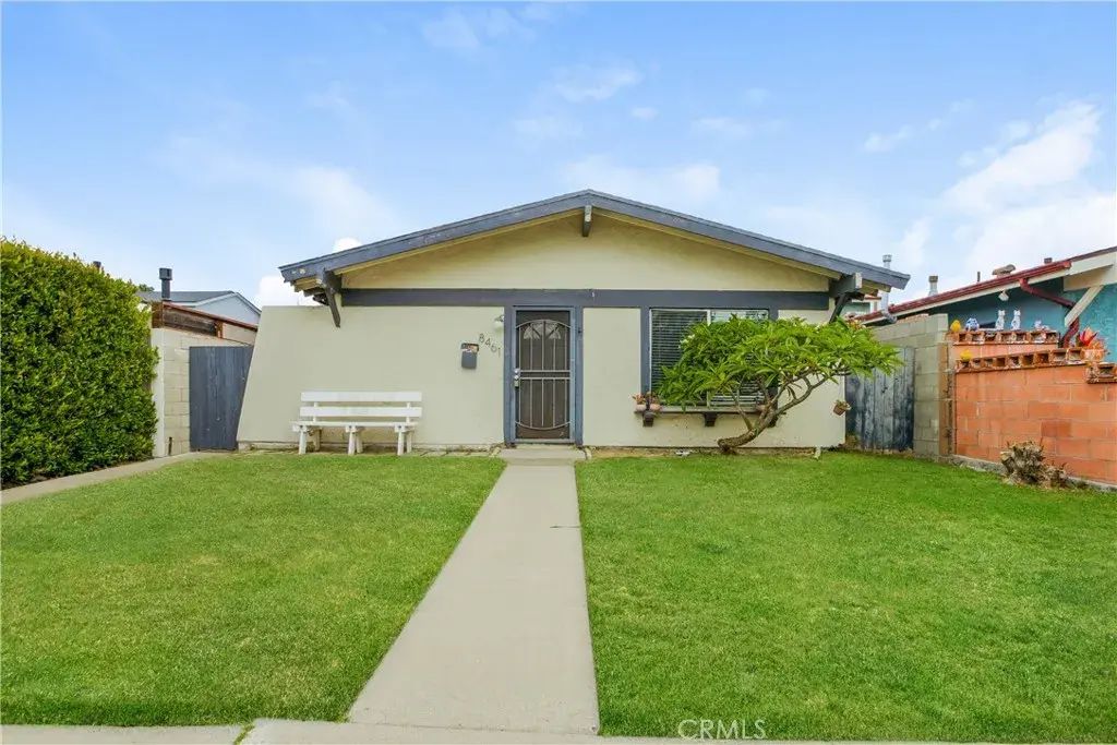 8461 Lomond, Huntington Beach