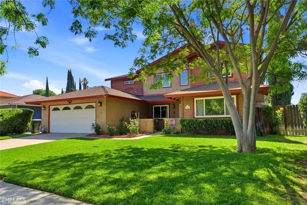 5556 Hardwick, Riverside