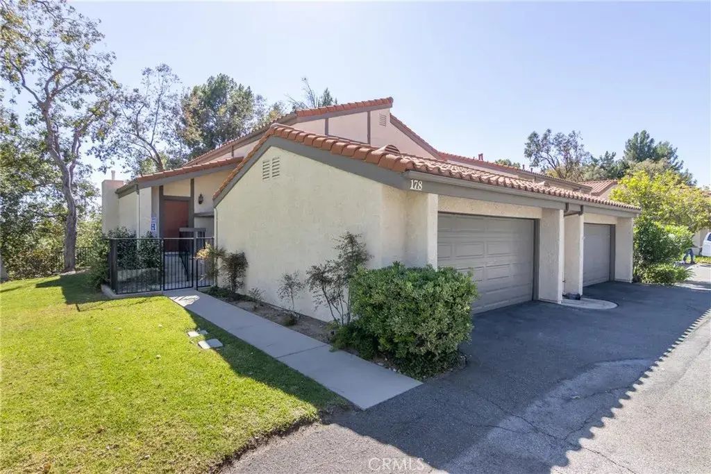 11601 Tampa 178, Porter Ranch