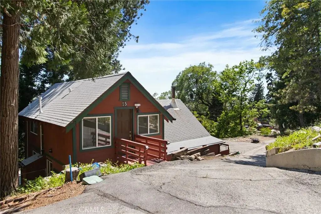 15 Ponderosa Pike, Running Springs