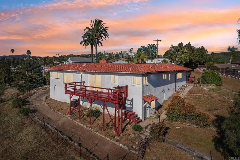 2397 Mira Sol Drive, Vista