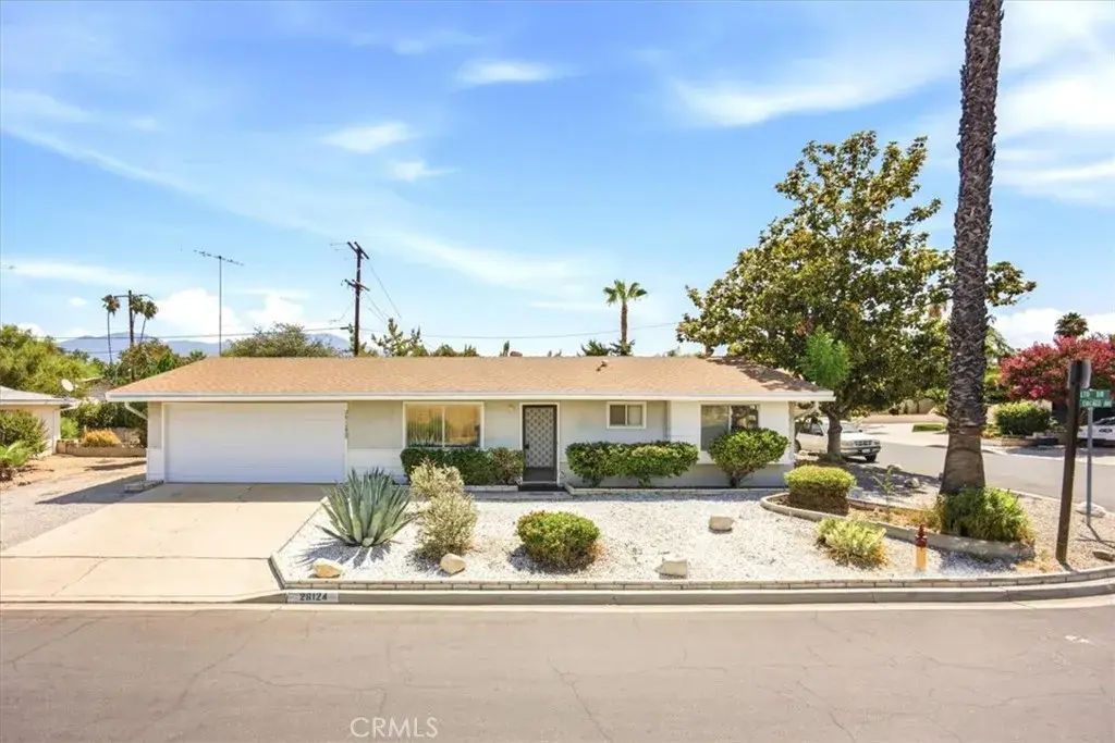 26124 New Chicago, Hemet