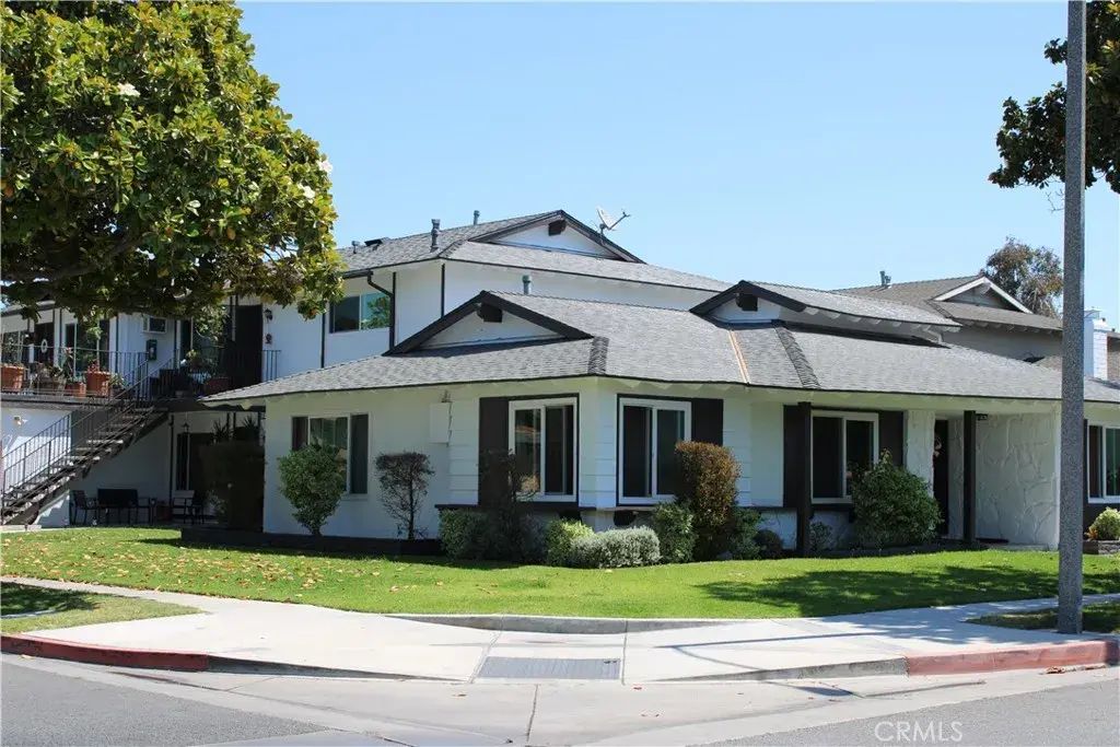 2321 E Omega Avenue, Anaheim