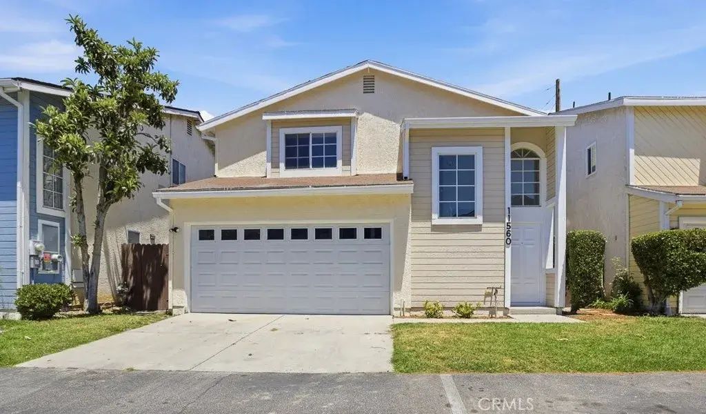 11560 Honeyglen Road, Pacoima
