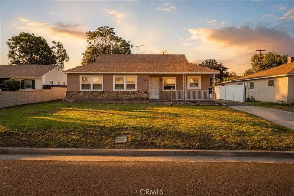 4734 Sierra, Riverside