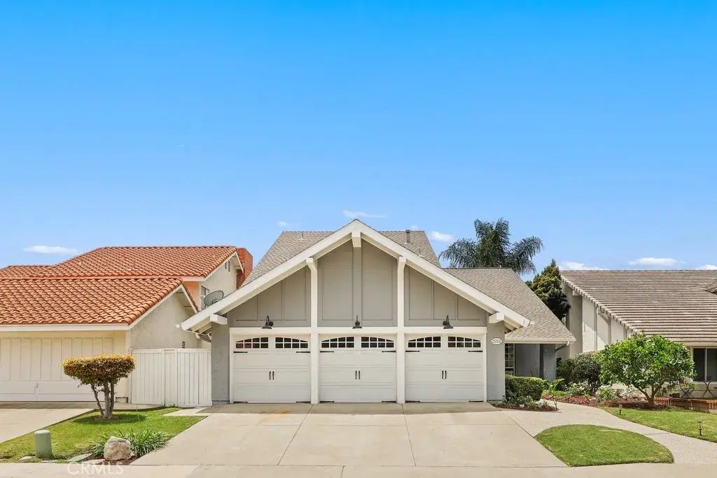25502 Sawmill Lane, Lake Forest
