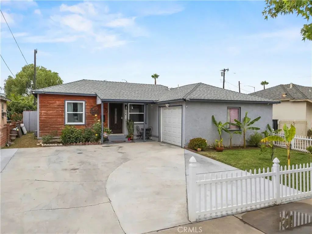 15517 S Denver, Gardena