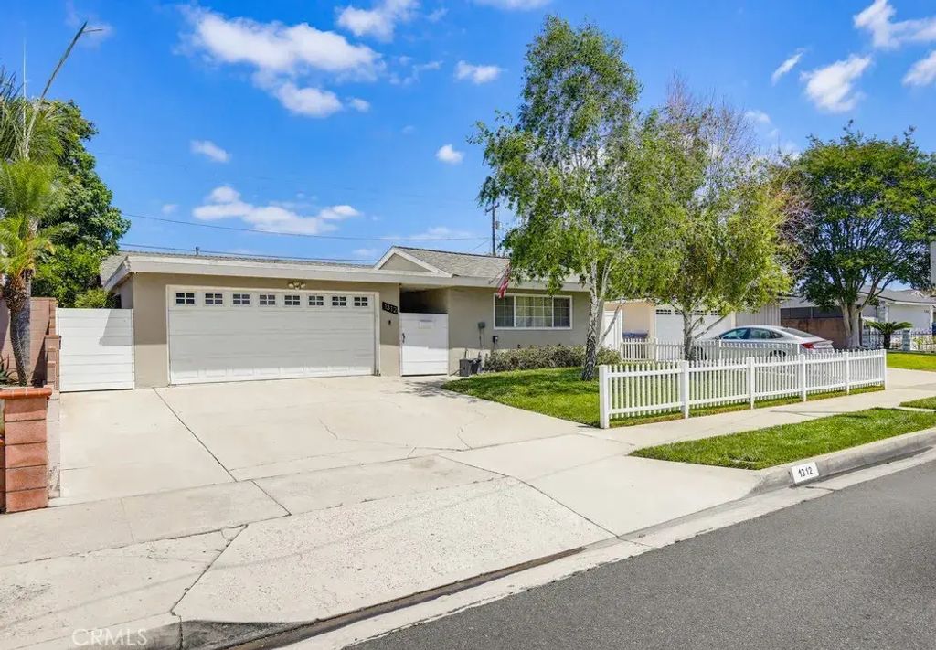 1312 N Devonshire Road, Anaheim