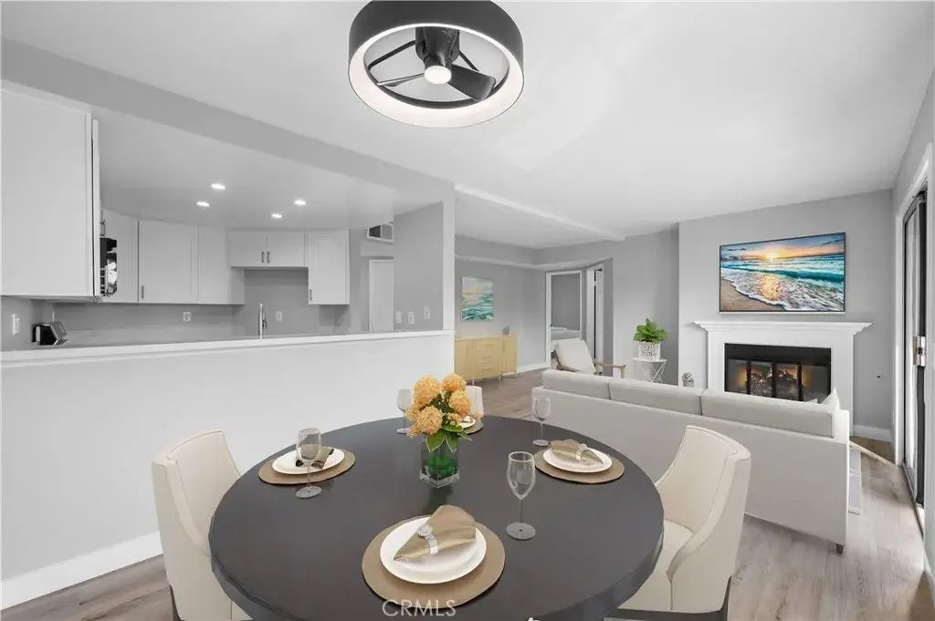 645 Chestnut Avenue 202, Long Beach