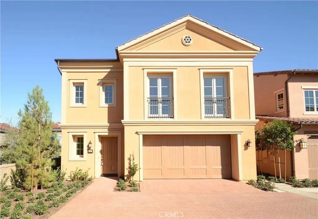 25 Bianco, Irvine