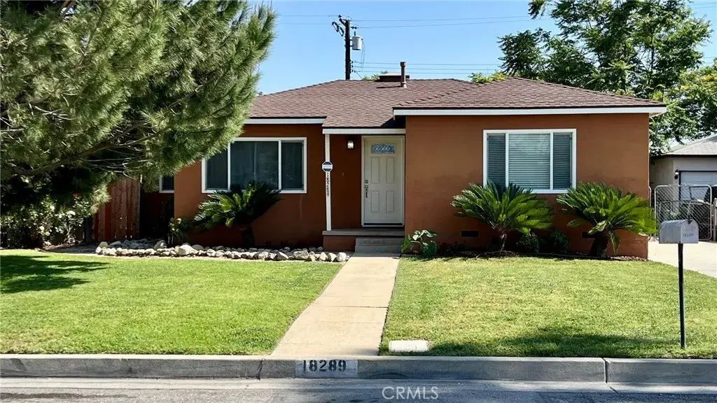18289 Seville, Fontana