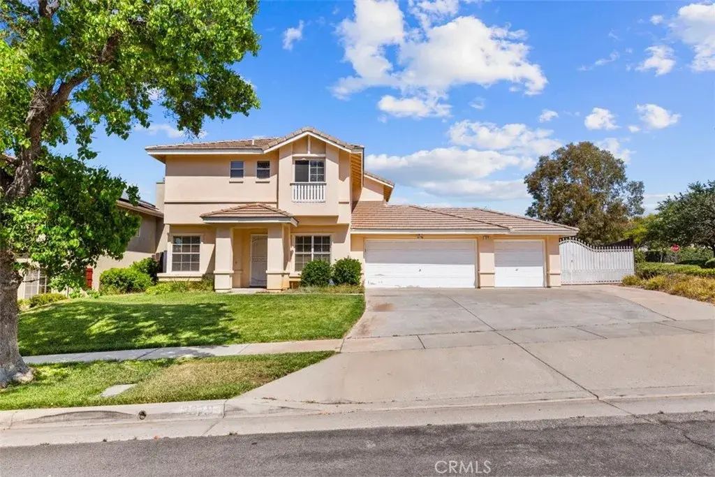 2879 Lancaster, Corona
