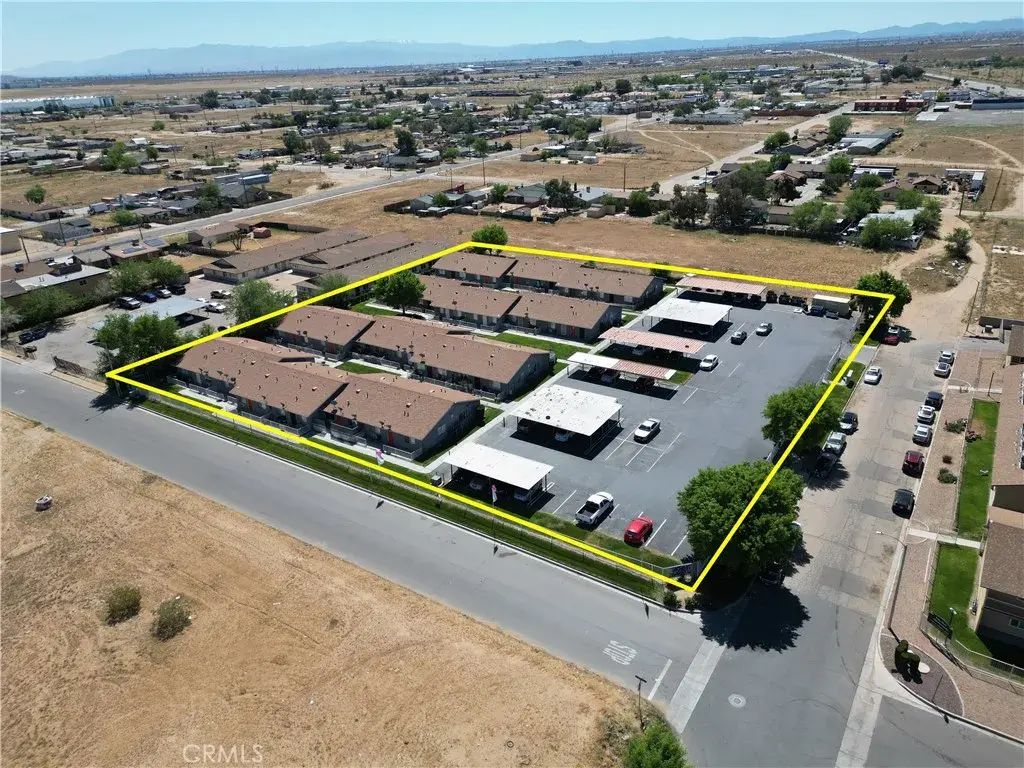 18335 Montezuma, Adelanto