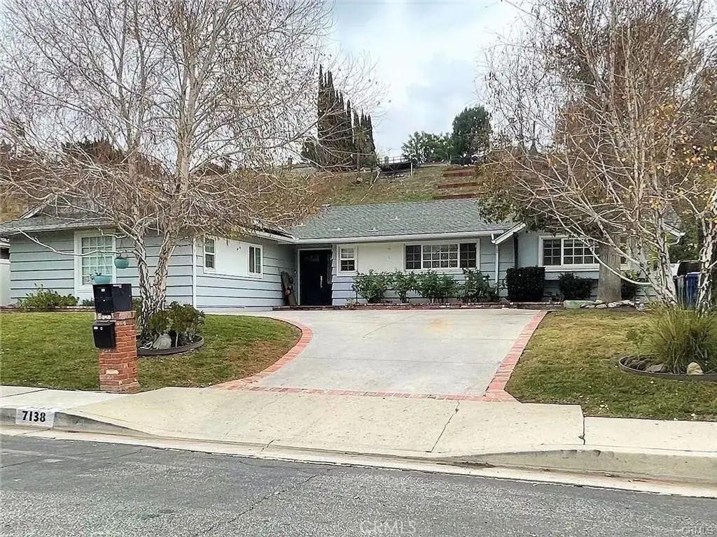 7138 Kilty, West Hills