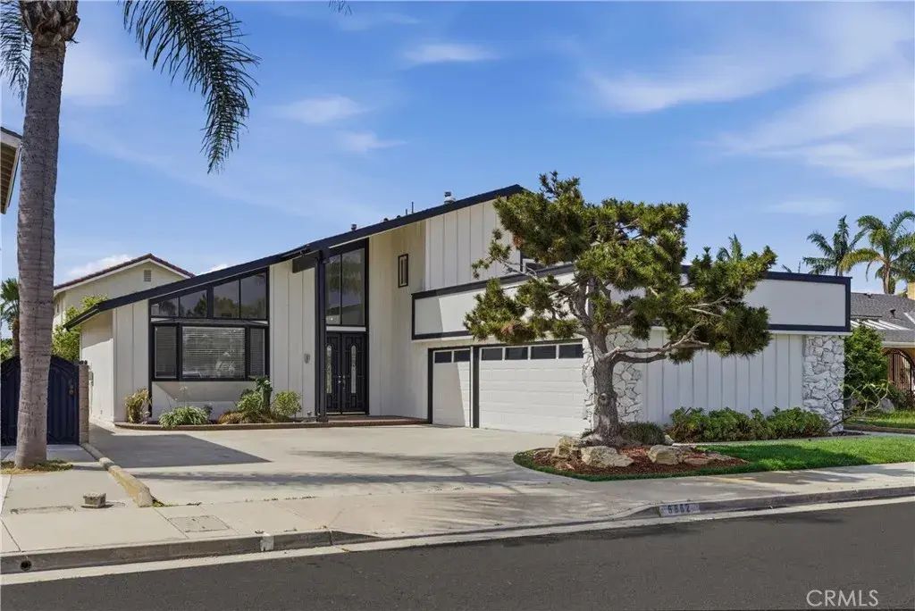 6862 Defiance Drive, Huntington Beach