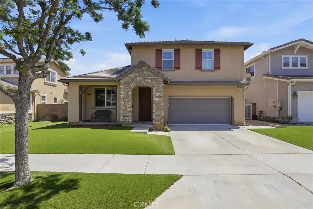 25112 Pacific Crest Street, Corona