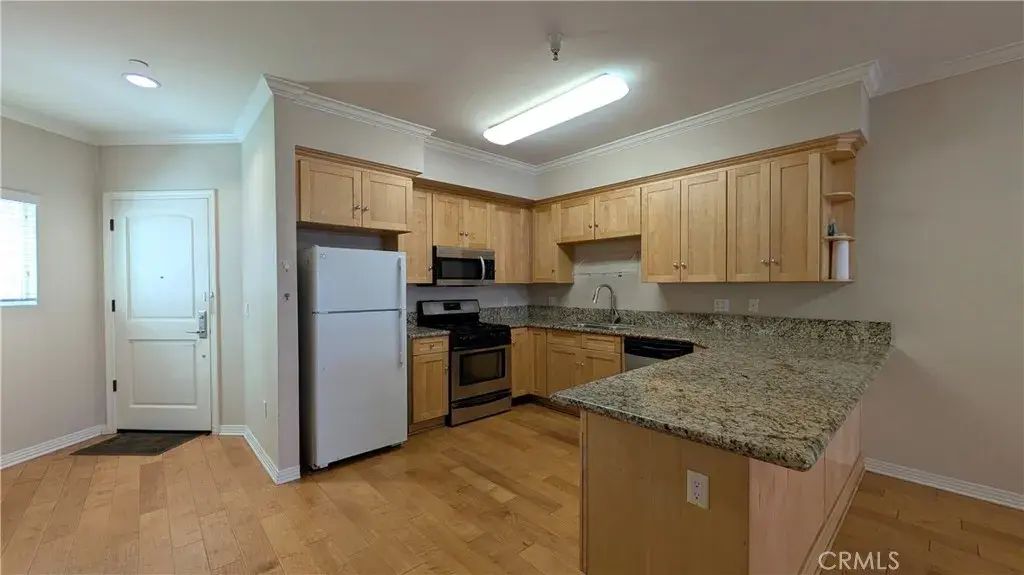214 S Alexandria Avenue 102, Los Angeles