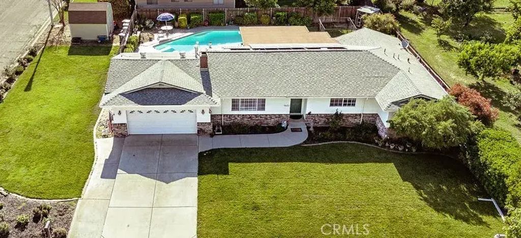 9650 Almond, Live Oak