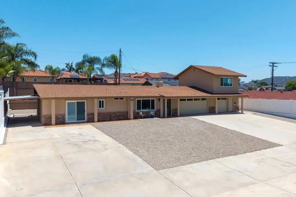 10704 El Nopal, Santee