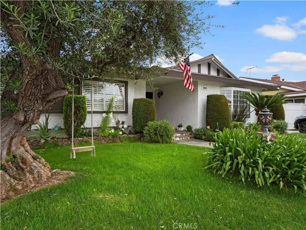 9835 Brookshire, Downey