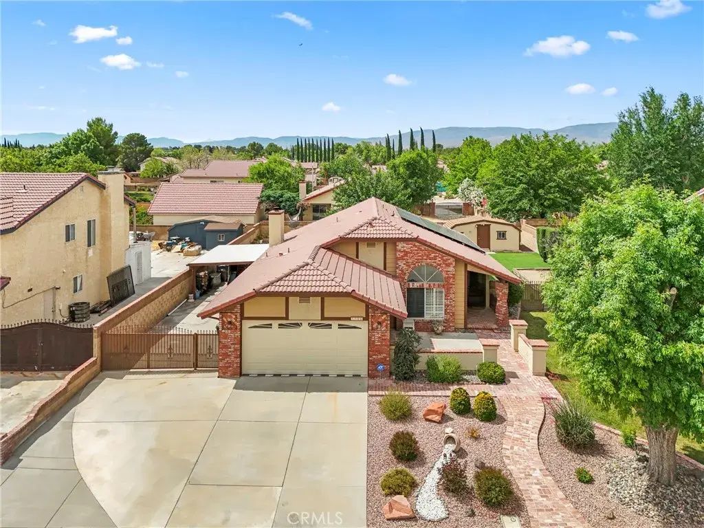 3326 Denise Court, Lancaster