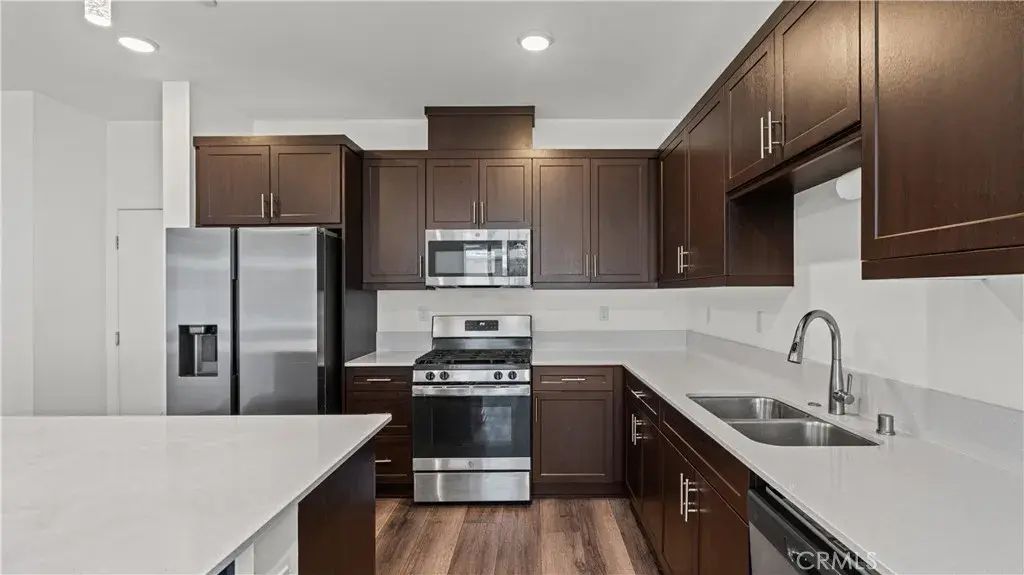 35172 Grove Trail, Fallbrook