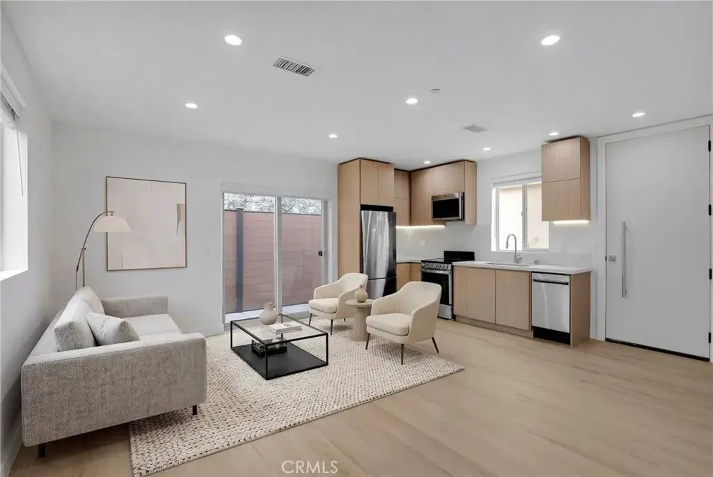 5224 Strohm Avenue, North Hollywood