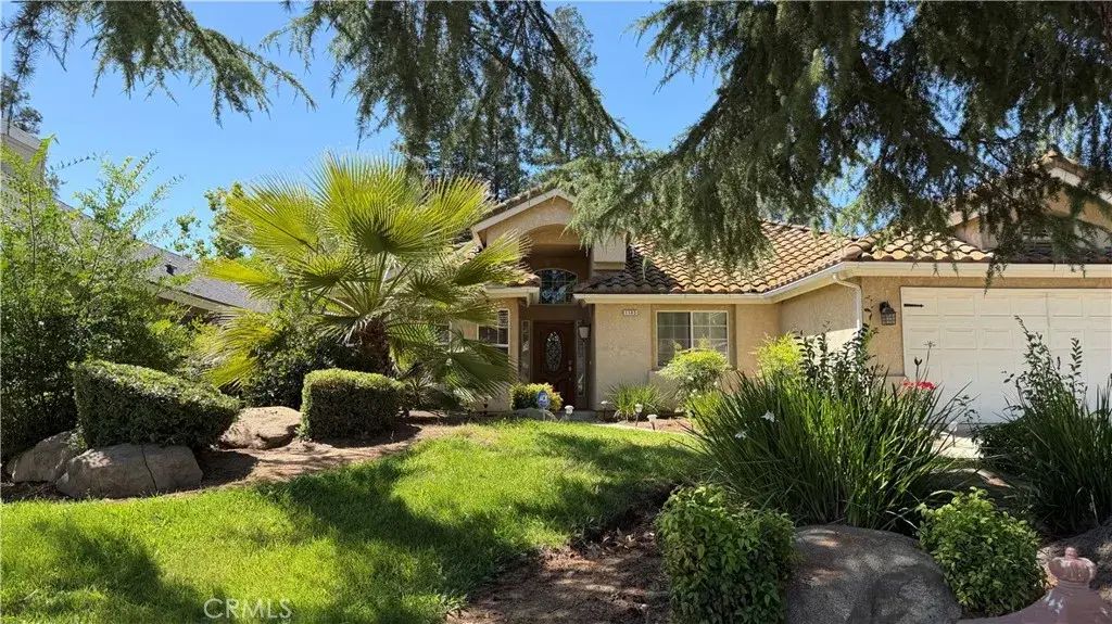 1145 E Woodhaven Lane, Fresno