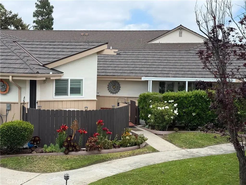 22964 Nadine, Torrance