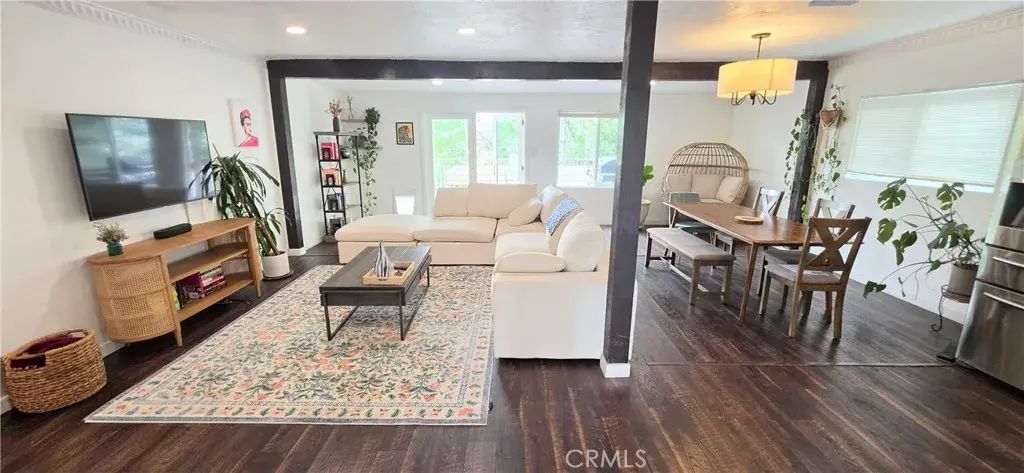 1301 Stone South, Los Angeles