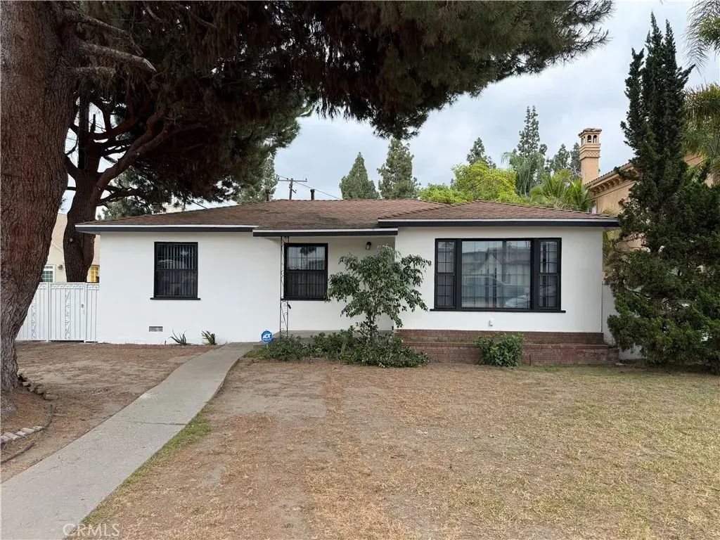 7346 Irwingrove, Downey