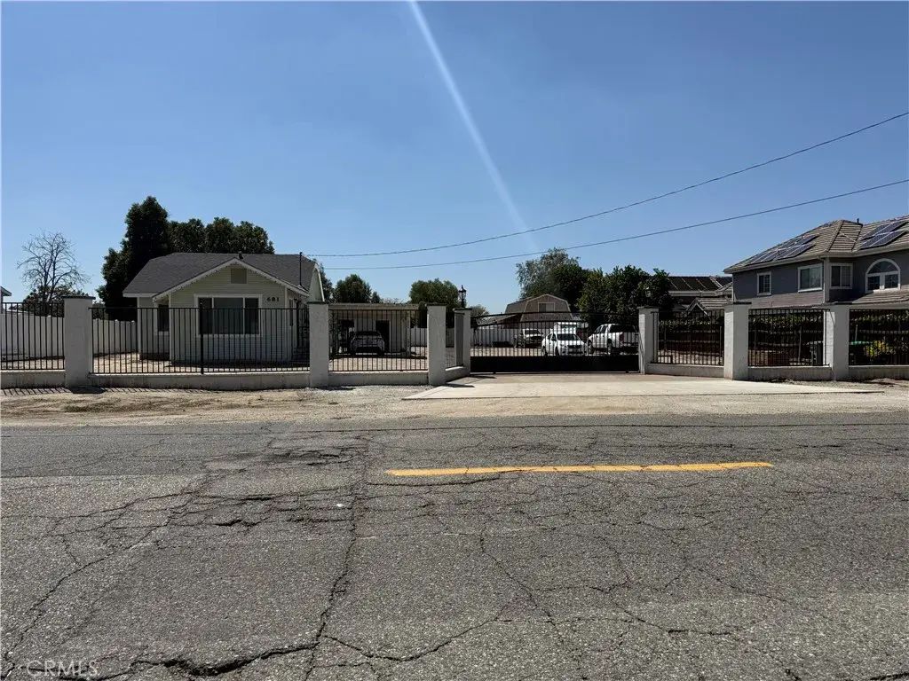 681 N Soboba, Hemet
