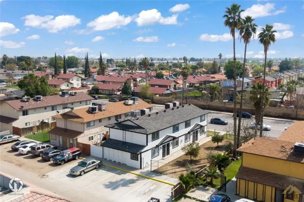 900 Pacheco, Bakersfield