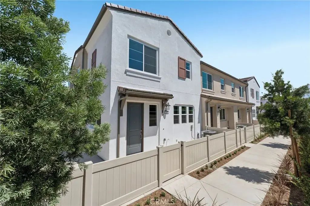 9198 Waverly Lane, Riverside