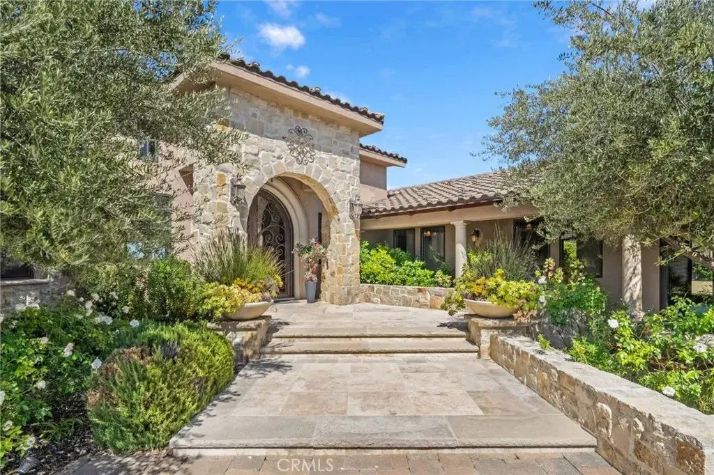 27050 Via Vanessa, Temecula