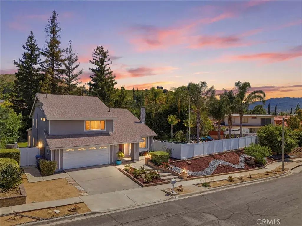 6 N Peregrine Circle, Oak Park