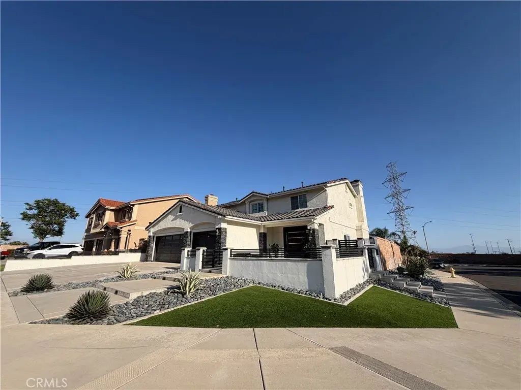 14933 Genoa, Fontana