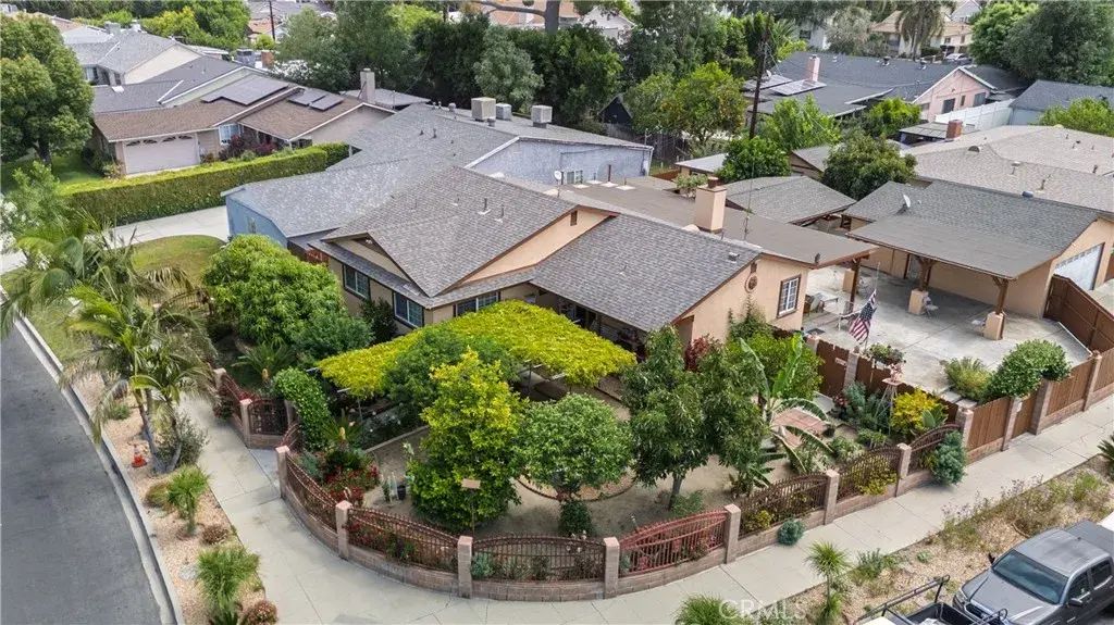 6624 Rhea, Reseda