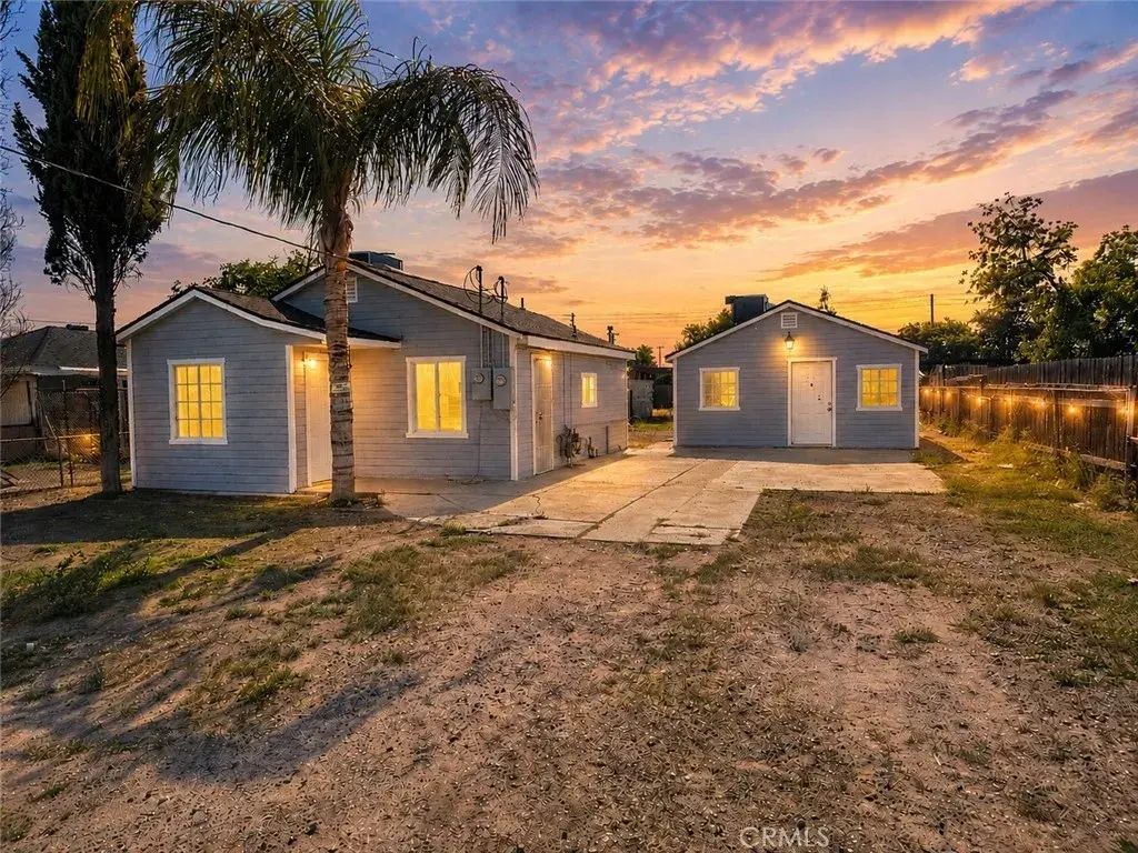 2403 S I, Bakersfield