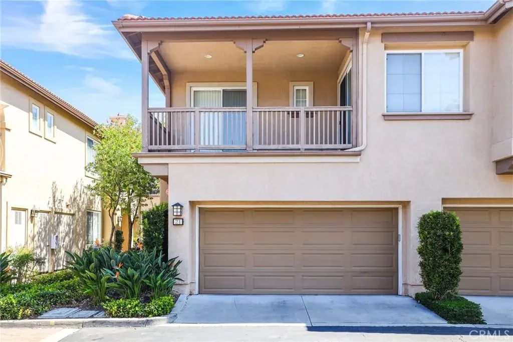 21 Bellevue, Irvine