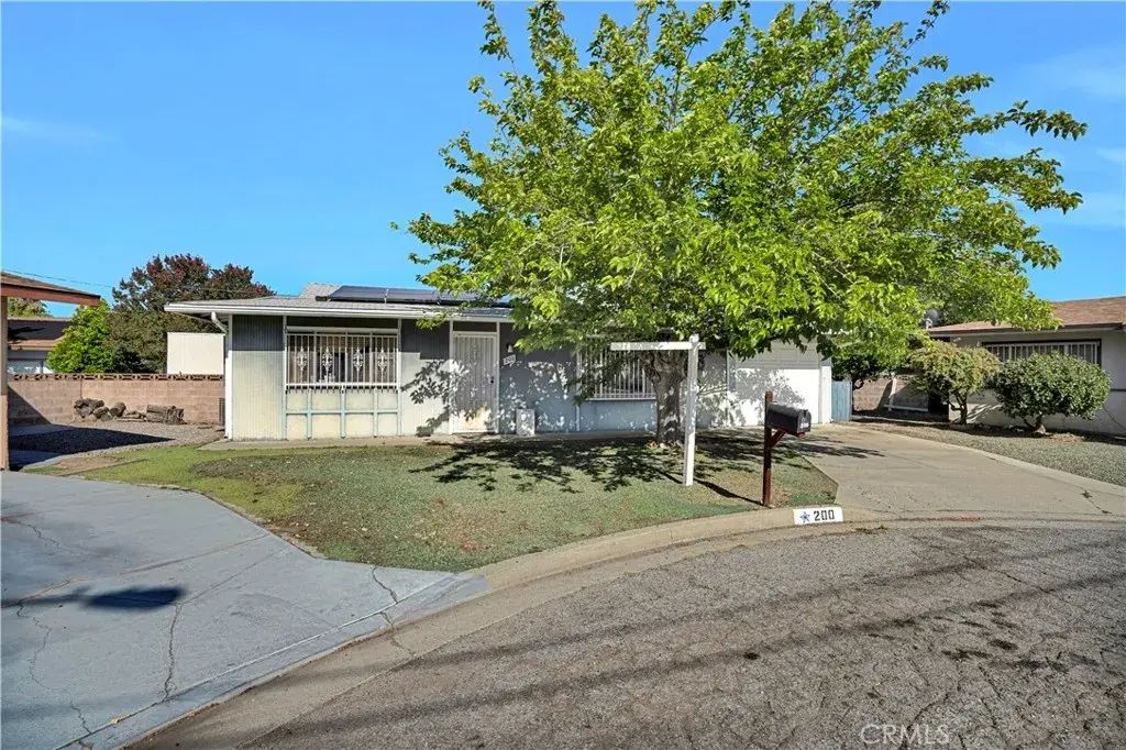 200 Vivian, Hemet