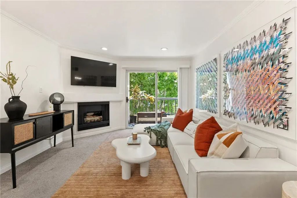 5535 Canoga Avenue 221, Woodland Hills