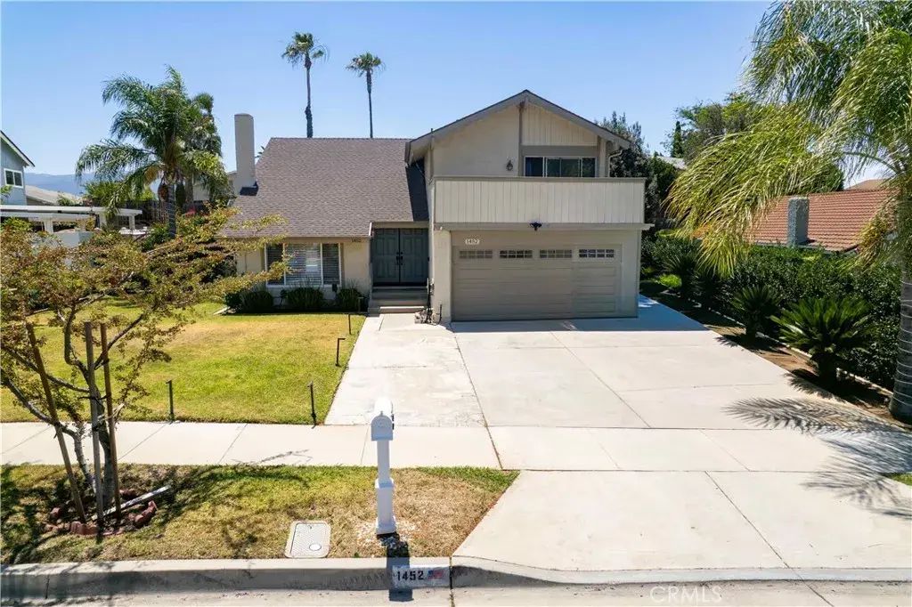 1452 Granada Avenue, Corona