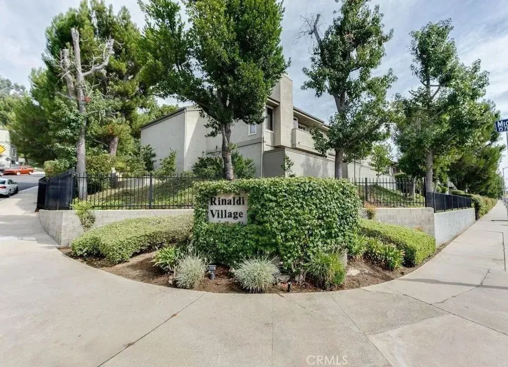 15786 Midwood 5, Granada Hills