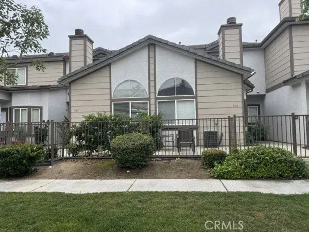 1555 Orange Avenue 503, Redlands