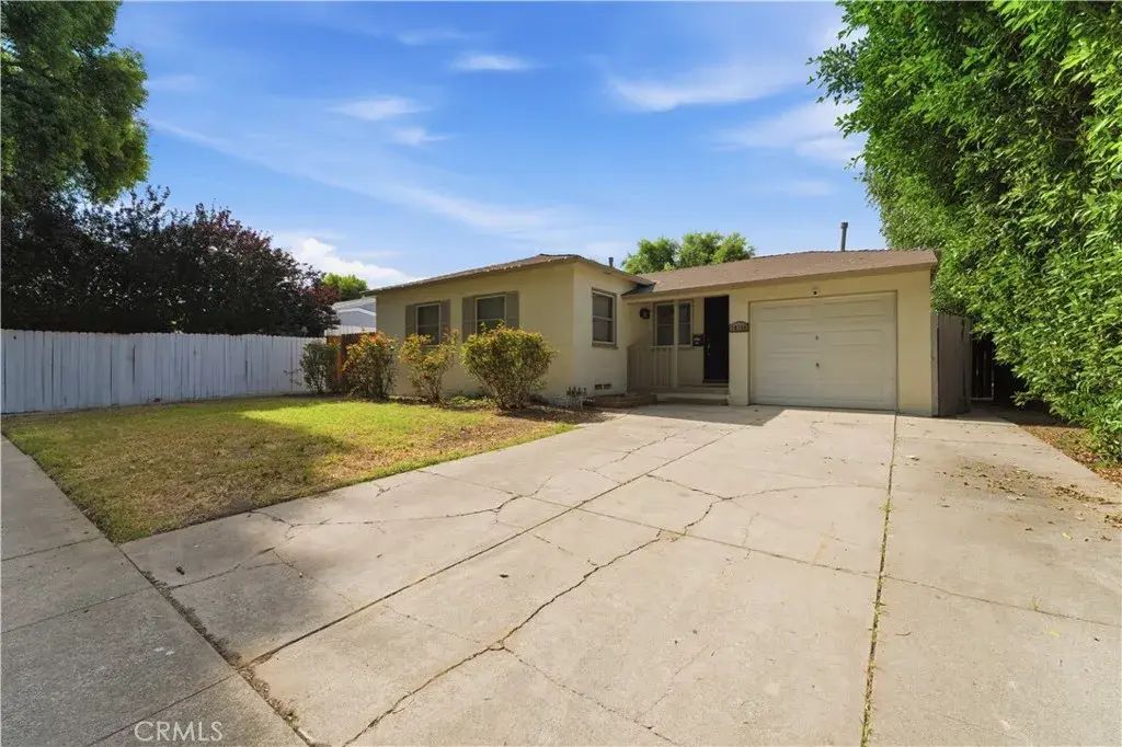18166 Keswick Street, Reseda