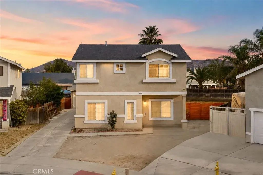 1494 Rabbit Peak Way, Hemet